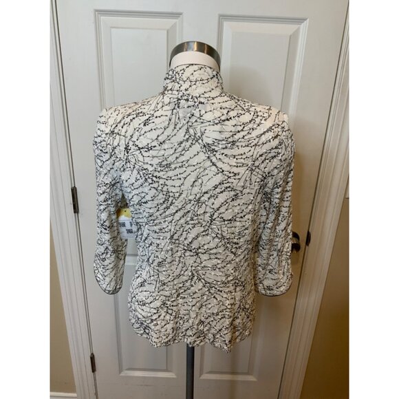 Alex Evenings White Jacket W/ Black, White & Silver Floral Leaf Pattern, Size SP - Picture 4 of 5